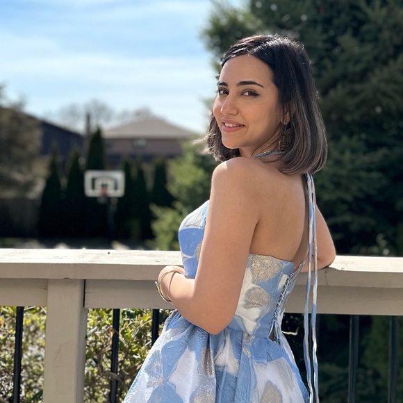 Meet your Posher, Negin - Picture 1 of 1